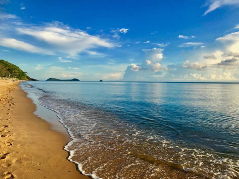 Salt & Sand - Tropical Oasis Footsteps To Beach - Accommodation 4U 3