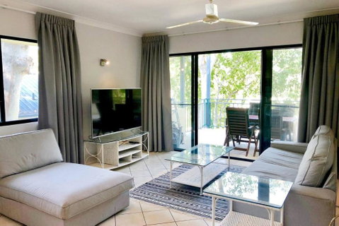Salt & Sand - Tropical Oasis Footsteps To Beach - Accommodation 4U 1