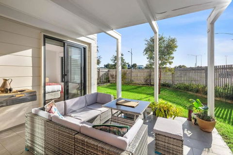 Saltbush By The Park - Accommodation 4U 2