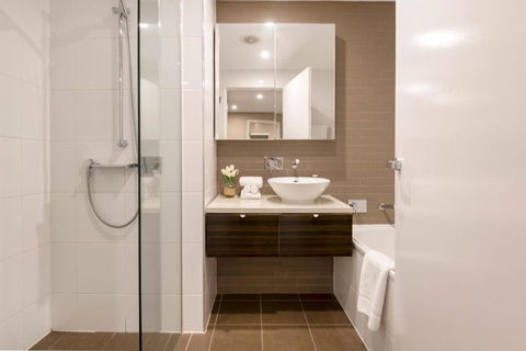 Saltwater Suites - Waterfront Apartments - Accommodation 4U 2