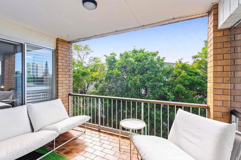 Salty Sea Breeze Apartment 500m To Waters Edge - Accommodation 4U 3