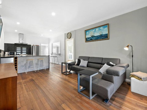 Salty Sea Cottage - Accommodation 4U 2