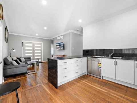 Salty Sea Cottage - Accommodation 4U 3