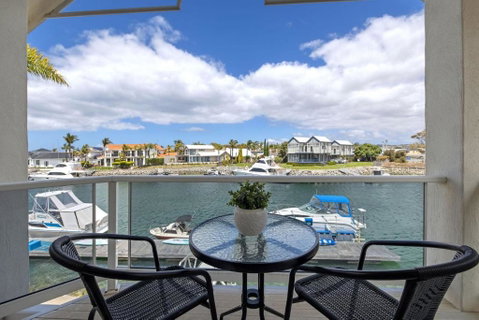 Salty Views - Accommodation 4U 3