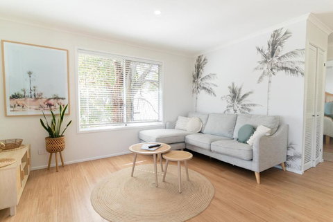 Sanbis Cabin - Hidden Boutique Retreat, Sea Views - Accommodation 4U 1