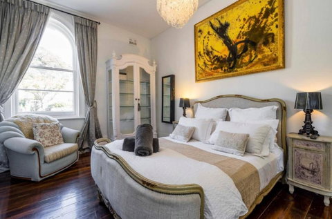 Sanctuary At The Rocks - Accommodation 4U 1