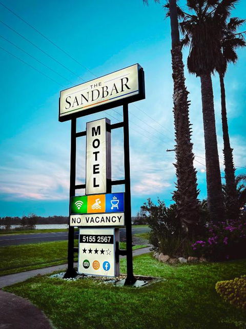 Sandbar Motel - Accommodation 4U 1
