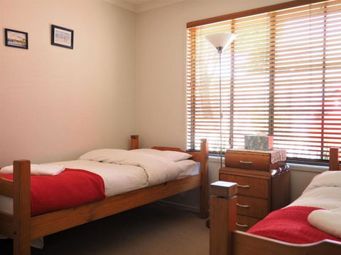 Sandhurst Escape 2 17 - Accommodation 4U 2