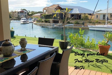 Sandpiper Island Tranquil Waterfront Views & Jetty - Accommodation 4U 0