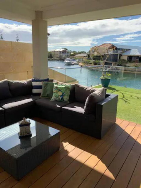 Sandpiper Island Tranquil Waterfront Views & Jetty - Accommodation 4U 2