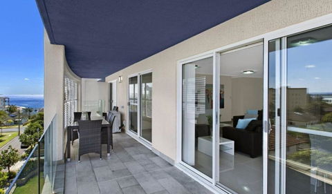 Sandy Cove Apartment The Entrance 45 - Accommodation 4U 1