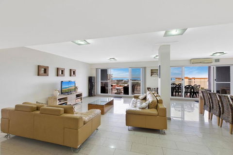 Sandy Cove Apartment The Entrance 48a - Accommodation 4U 1