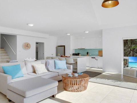 Sandy Cove - Accommodation 4U 2