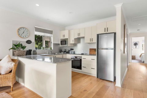 Sandy Days - Accommodation 4U 3