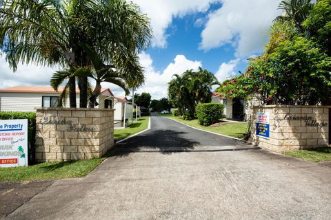 Sarina Palms Caravan And Cabins Village - Accommodation 4U 0