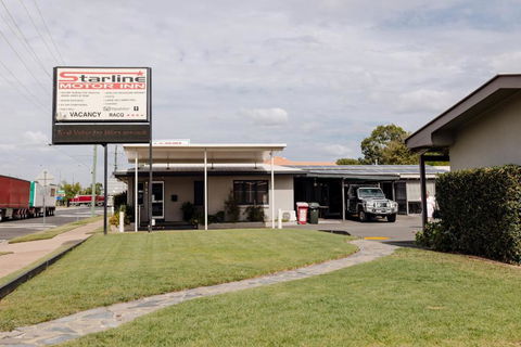 Starline Motor Inn - Accommodation 4U 0