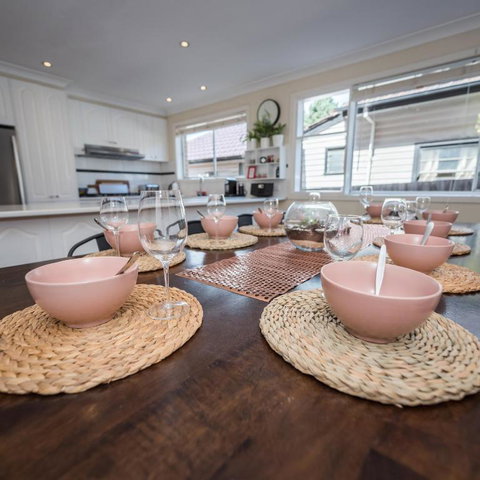 Stay Belgravia House - Accommodation 4U 3