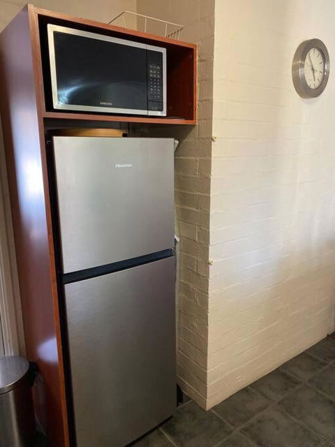 SUBI CENTRAL CLOSE CBD HOSPITALS WIFI NETFLIX WINE - Accommodation 4U 1