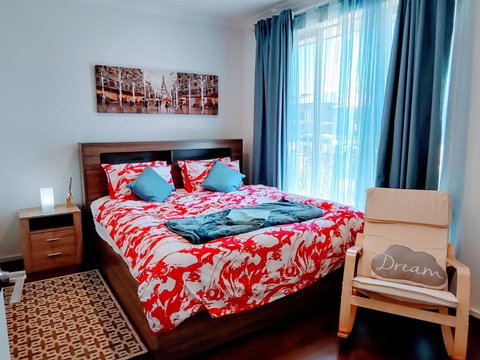 Tarneit Treat - Accommodation 4U 1