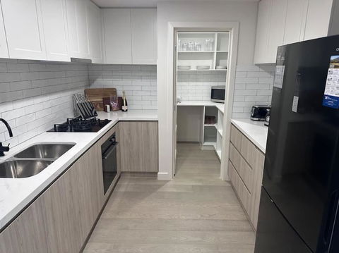 TARRA On Main St - Accommodation 4U 3