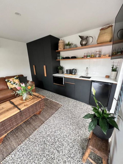 THE BANKSIA SUITE - Accommodation 4U 2