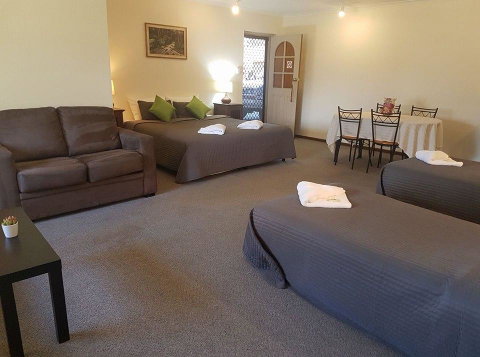 Beachport Motor Inn - Accommodation 4U 2