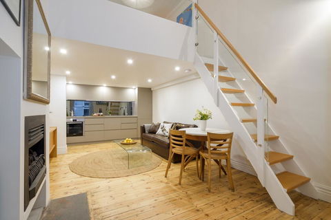 Beachside Luxury Loft Apartment - Accommodation 4U 0