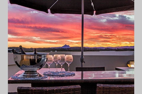 Beachside Penthouse With 360views - Accommodation 4U 3