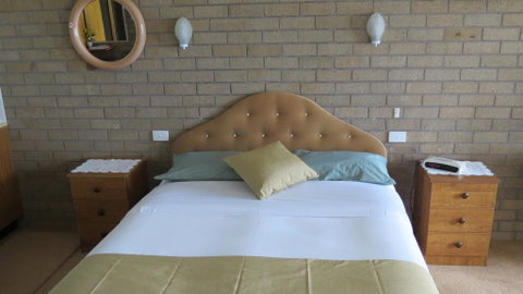 Beachview Motel - Adults Only - Accommodation 4U 2