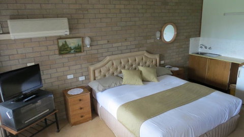 Beachview Motel - Adults Only - Accommodation 4U 1