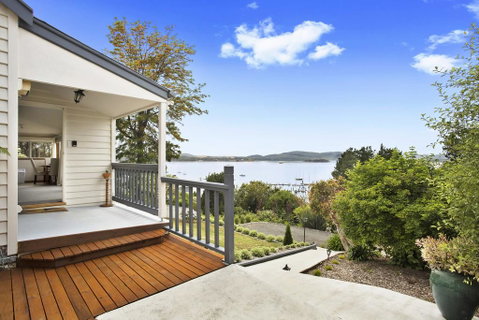 Beauty Point - Hosted By: L'Abode Accommodation - Accommodation 4U 2