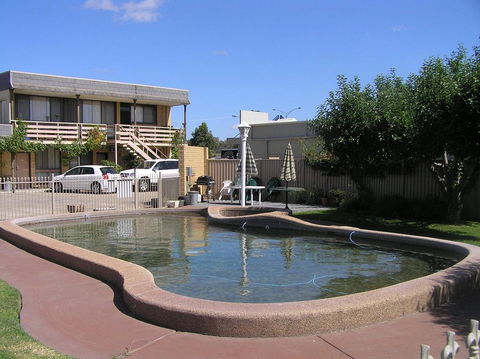 Belltower Motor Inn - Accommodation 4U 3