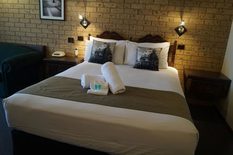 Belltower Motor Inn - Accommodation 4U 2