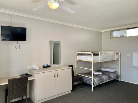 Bermagui Beach Hotel - Accommodation 4U 1