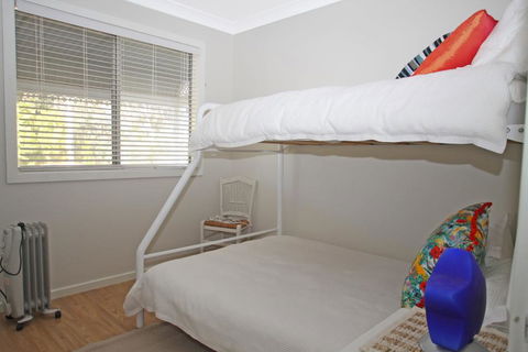 Berrara's Home Away From Home - Accommodation 4U 2