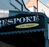 Bespoke On Main - Accommodation 4U