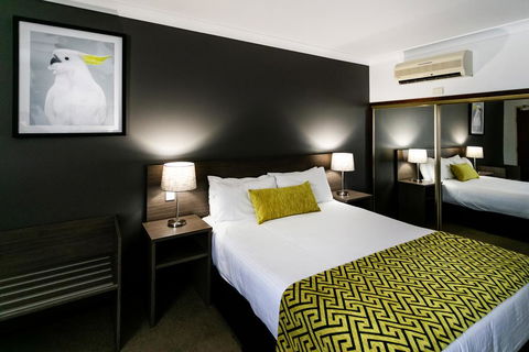 Best Western Plus Ambassador Orange - Accommodation 4U 1