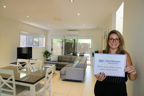 Best Western Plus Quarterdecks Retreat - Accommodation 4U 3