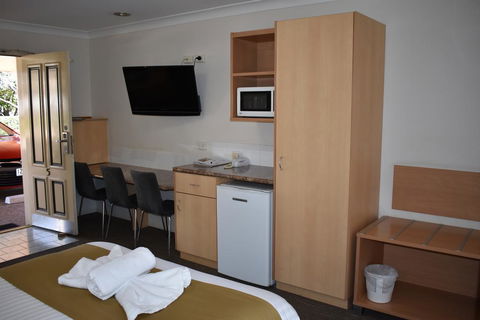 Best Western Tuscany On Tor Motor Inn - Accommodation 4U 3