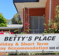 Betty's Place - Accommodation 4U