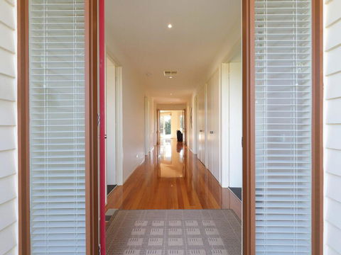 Between The Seas - Pet Friendly! - Accommodation 4U 3