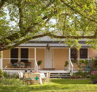 Bird House - Accommodation 4U