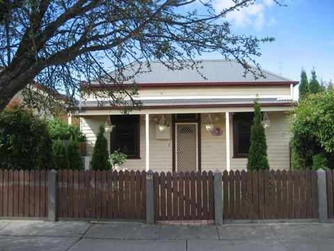 Bloomsbury Cottage - Accommodation 4U 2