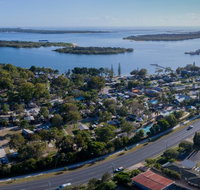 Blue Dolphin Holiday Resort - Accommodation 4U