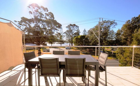 Boardwalk Apartment 6 - Accommodation 4U 2