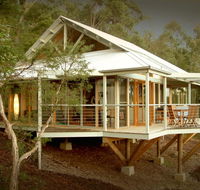 Bombah Point Eco Cottages - Accommodation 4U