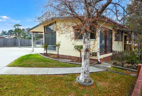 Three Little Ducks - Close And Cosy - Accommodation 4U 0