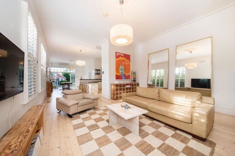 Timeless Gem In Malvern East - Accommodation 4U 0