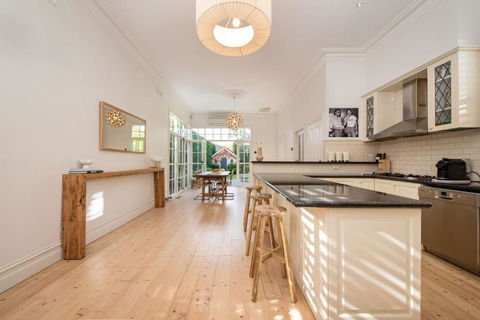 Timeless Gem In Malvern East - Accommodation 4U 2