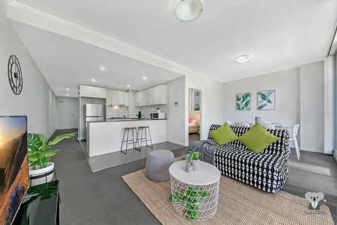 WARRICK FRAM 3 BEDS APT FREE PARKING WALK TO WESTFIELD CLOSE TO HOSPITAL NWF003 - Accommodation 4U 0